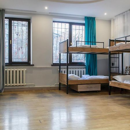 Ostello Almaty Backpackers Esterno foto