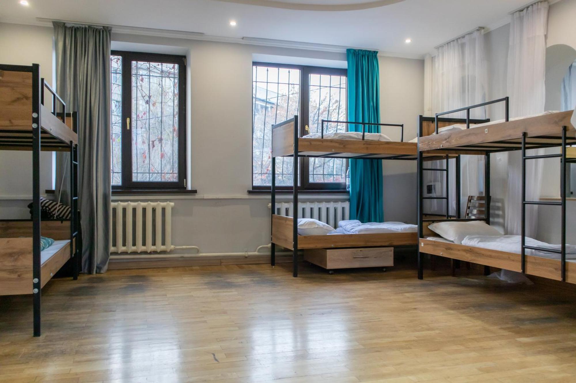 Ostello Almaty Backpackers Esterno foto