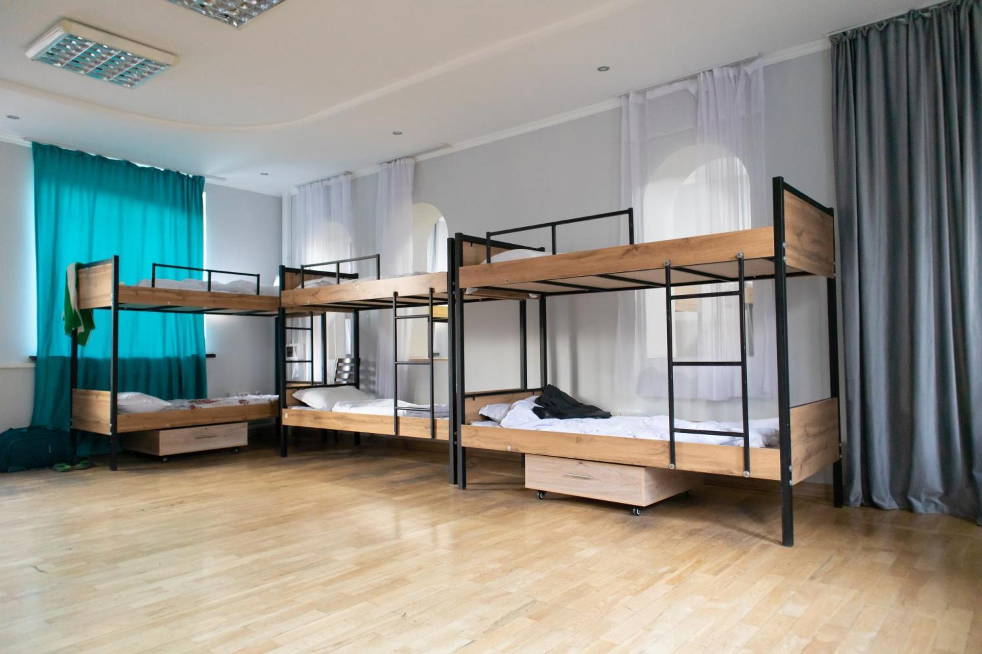 Ostello Almaty Backpackers Esterno foto